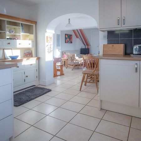 Maytree Cottage - 4 Bedroom Holiday Home - Tenby Exterior foto